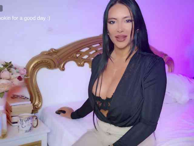 NicoleAnny