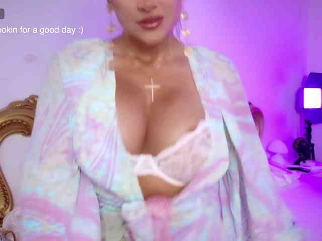 NicoleAnny webcam
