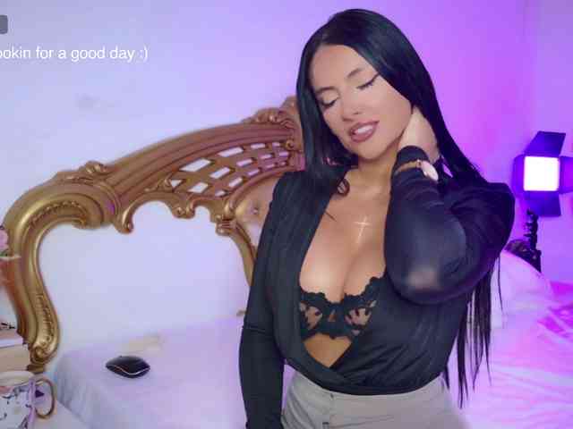 NicoleAnny