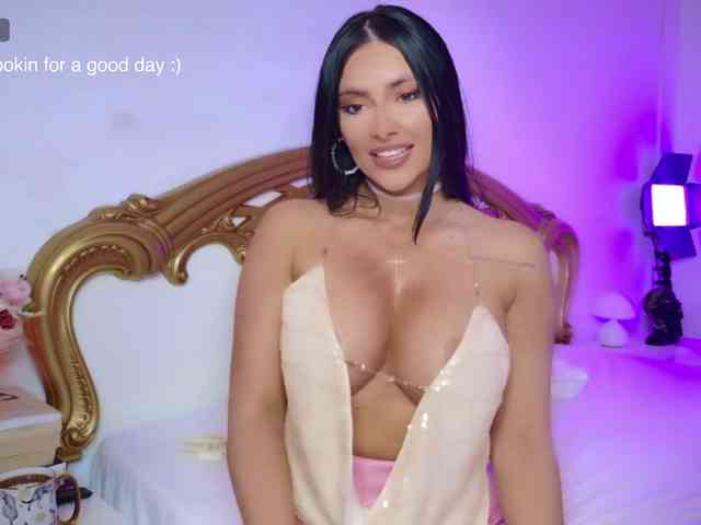 NicoleAnny