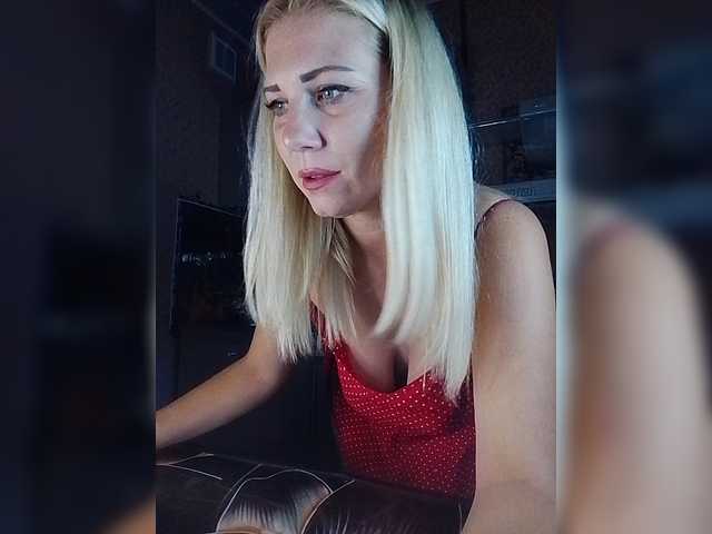 Sandra26a live cam on BongaCams