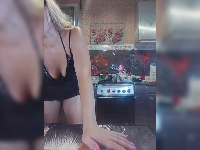 go to chat with Sandra26a