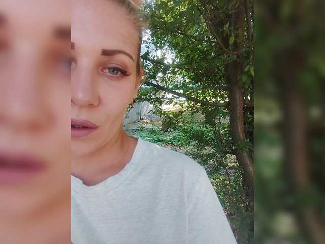 Sandra26a live cam on BongaCams