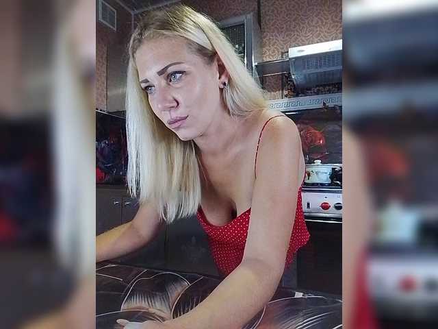 Sandra26a live cam on BongaCams
