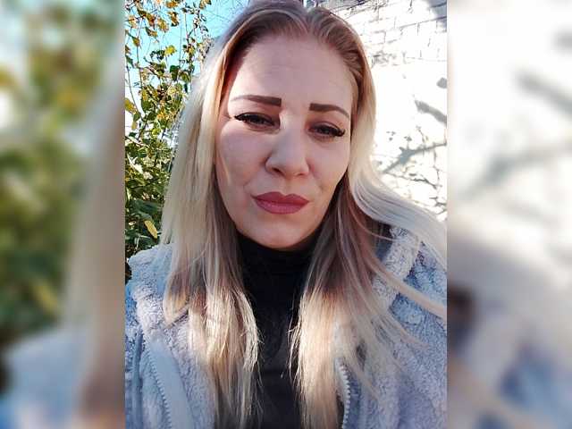 Sandra26a — вебкам-модель