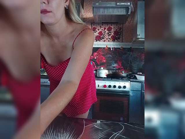 Sandra26a live cam on BongaCams