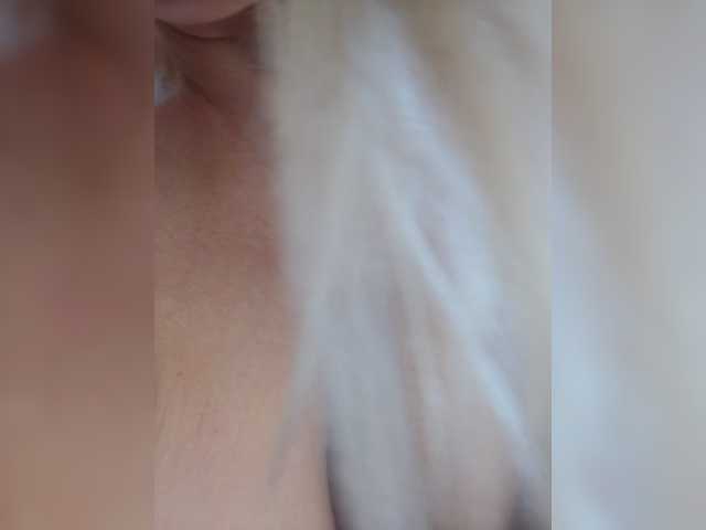 Sandra26a live cam on BongaCams
