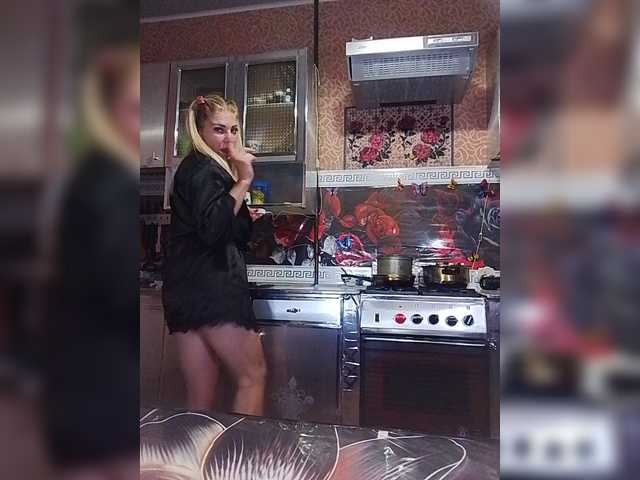 Sandra26a live cam on BongaCams