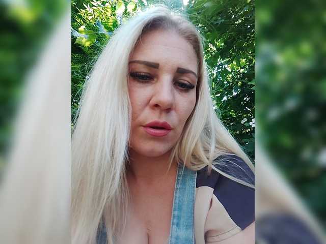 Sandra26a live cam on BongaCams