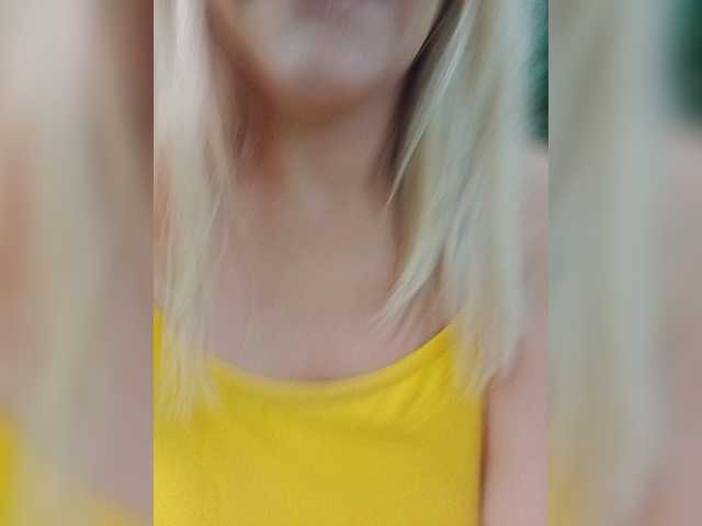 Sandra26a live cam on BongaCams