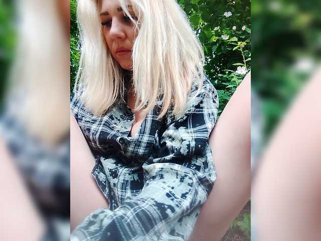 Sandra26a live cam on BongaCams