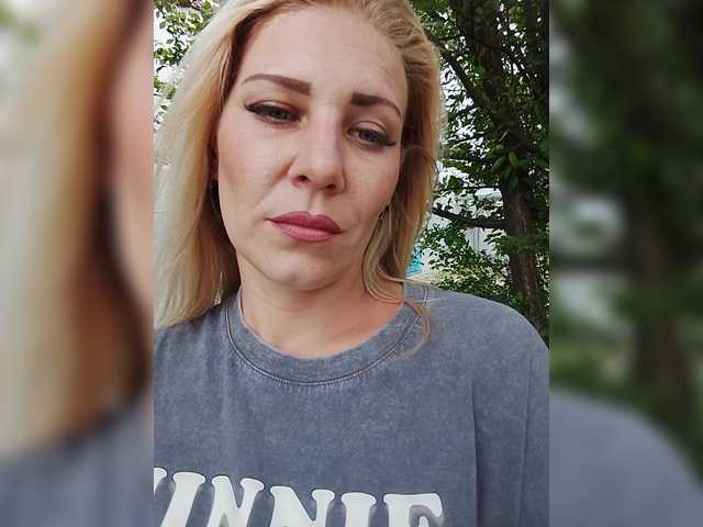 Sandra26a live cam on BongaCams