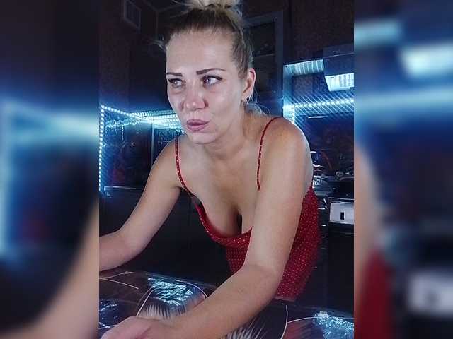 Sandra26a live cam on BongaCams