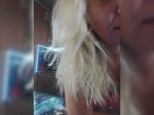 Sandra26a live cam on BongaCams