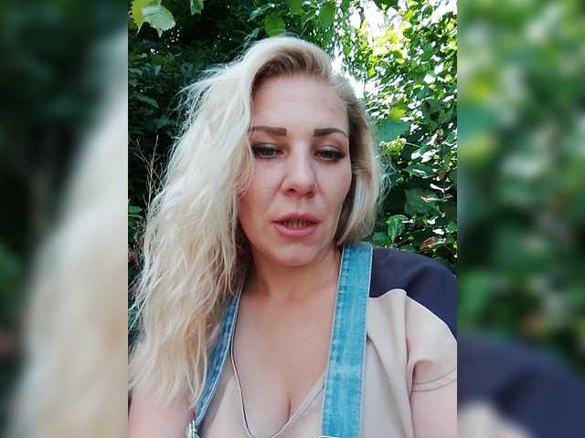 Sandra26a live cam on BongaCams