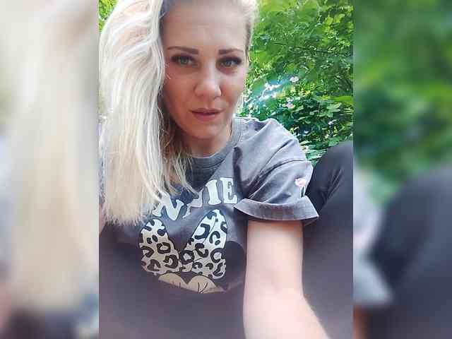Sandra26a