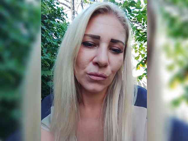 Sandra26a