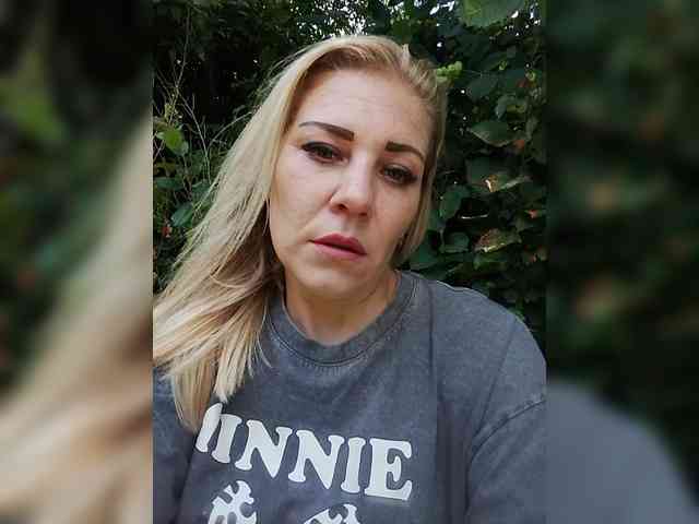 Sandra26a