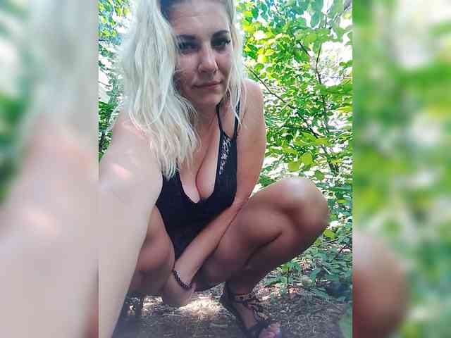 Sandra26a Live Webcam on BongaCams