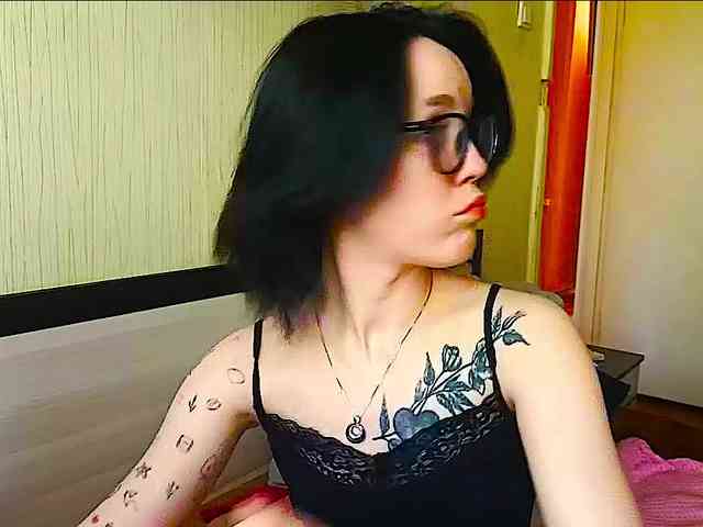 Model: JennyCouple