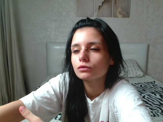 TheSluttyFox live cam on BongaCams
