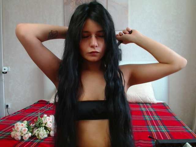 TheSluttyFox live cam on BongaCams