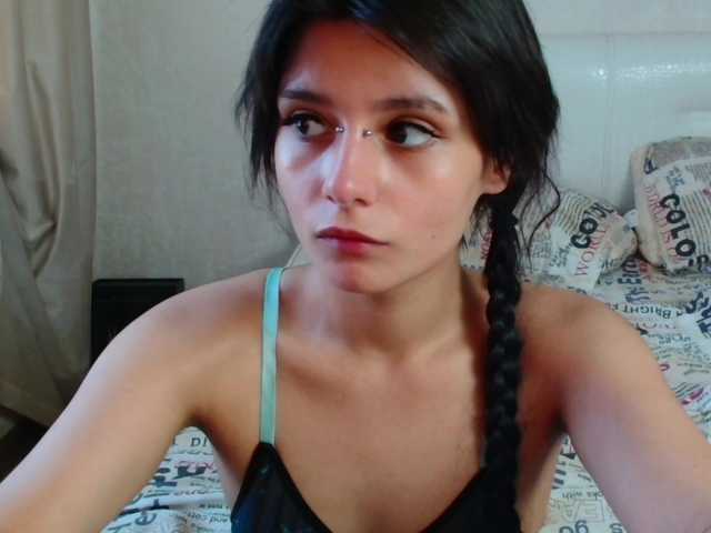 TheSluttyFox live cam on BongaCams
