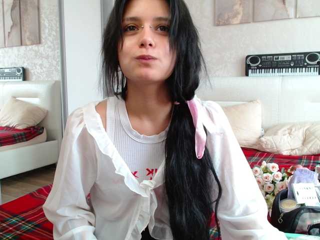 TheSluttyFox live cam on BongaCams