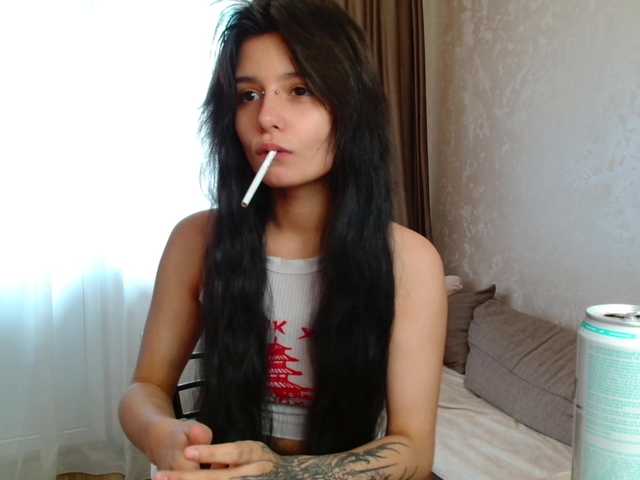 TheSluttyFox live cam on BongaCams