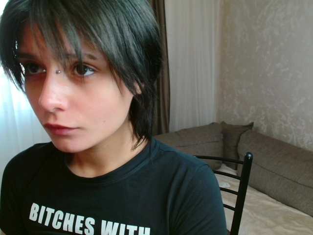 TheSluttyFox live cam on BongaCams