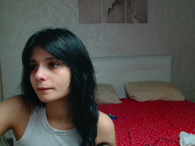 TheSluttyFox live cam on BongaCams