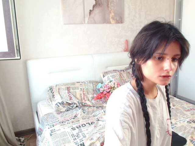 TheSluttyFox live cam on BongaCams