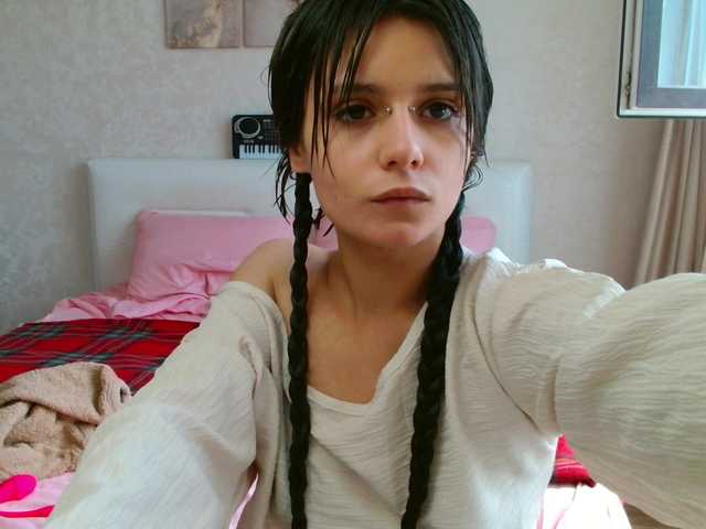 TheSluttyFox live cam on BongaCams