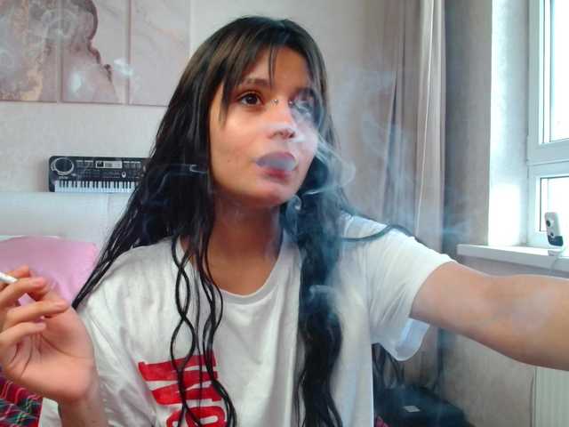 TheSluttyFox live cam on BongaCams