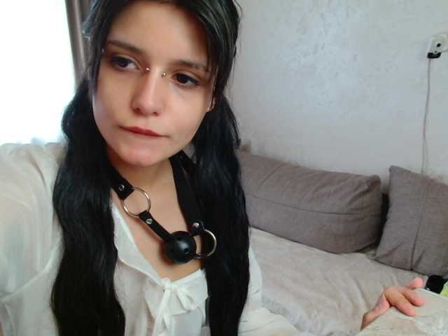 TheSluttyFox live cam on BongaCams