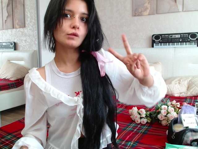 TheSluttyFox live cam on BongaCams