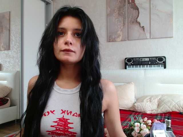 TheSluttyFox live cam on BongaCams