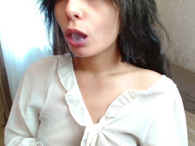TheSluttyFox live cam on BongaCams