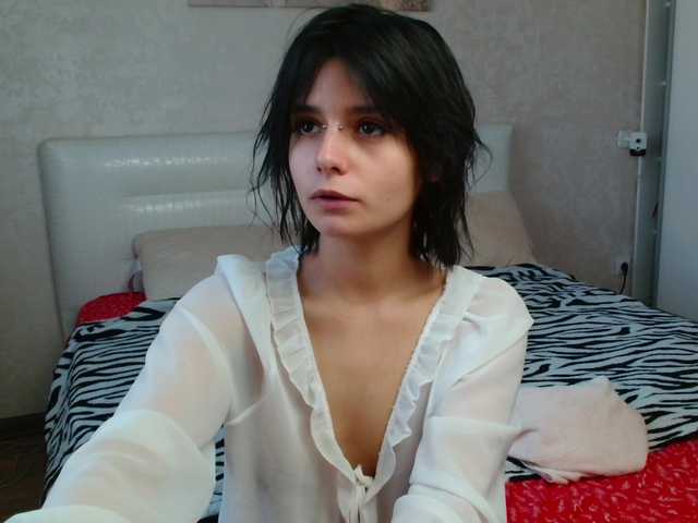 TheSluttyFox live cam on BongaCams