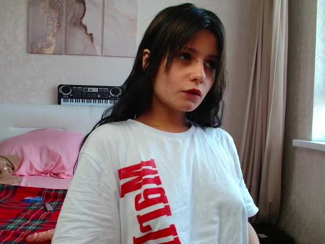 TheSluttyFox live cam on BongaCams
