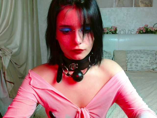 TheSluttyFox live cam on BongaCams