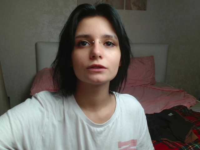 TheSluttyFox live cam on BongaCams