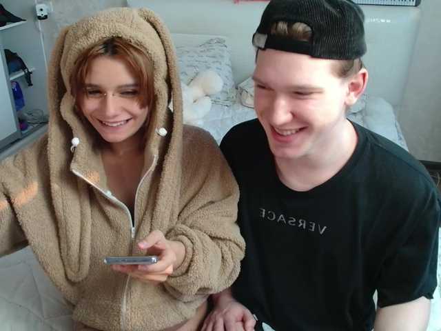  TheSluttyFox chat room