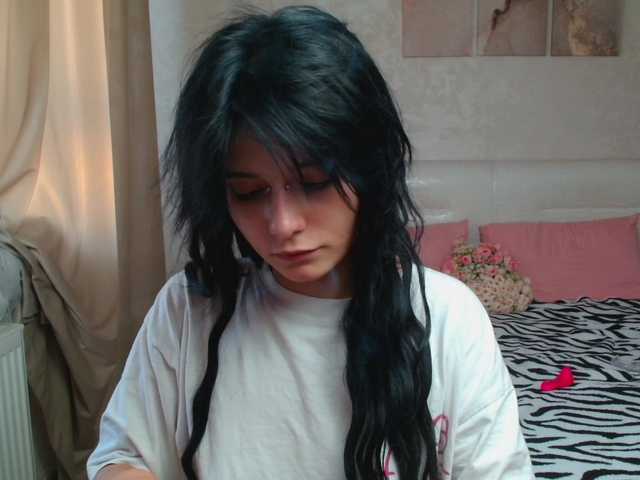 TheSluttyFox live cam on BongaCams