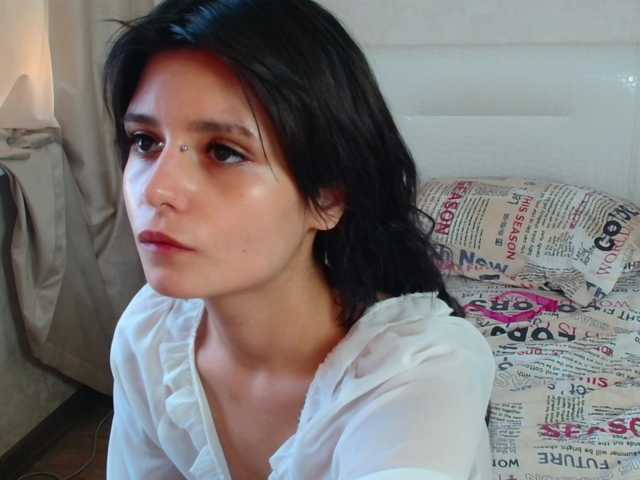 TheSluttyFox live cam on BongaCams