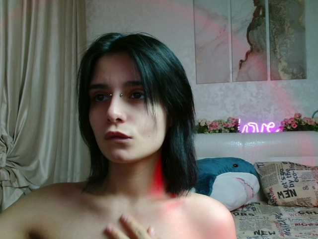 TheSluttyFox live cam on BongaCams