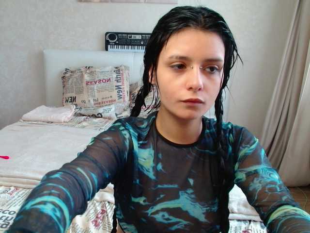 TheSluttyFox live cam on BongaCams