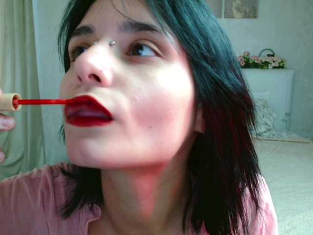 TheSluttyFox live cam on BongaCams