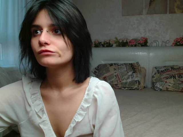 TheSluttyFox live cam on BongaCams