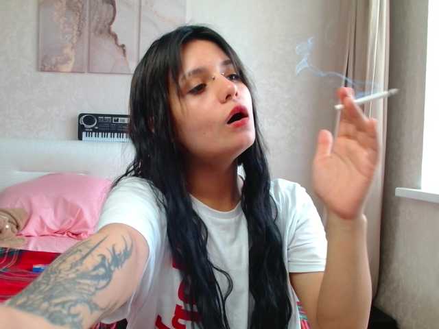 TheSluttyFox live cam on BongaCams